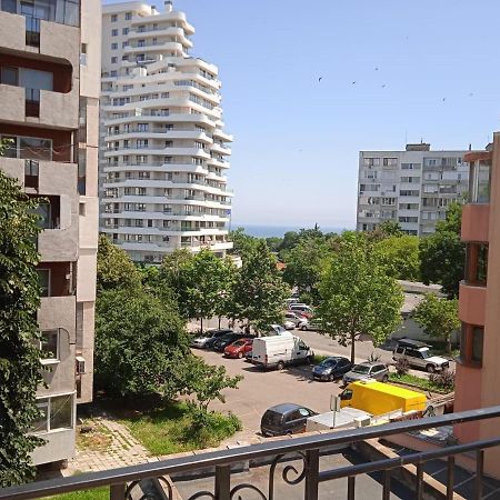 Flora Beach Apartaments Burgas Ngoại thất bức ảnh