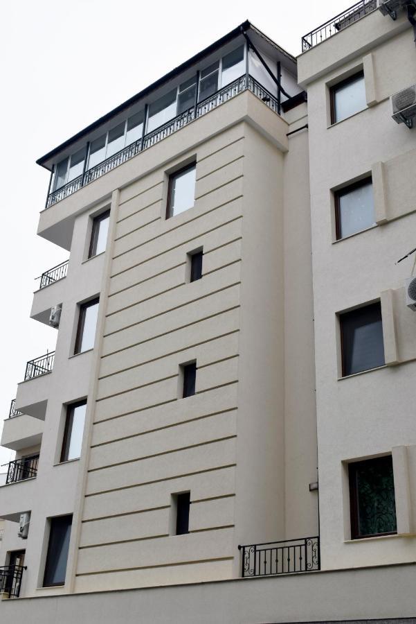Flora Beach Apartaments Burgas Ngoại thất bức ảnh