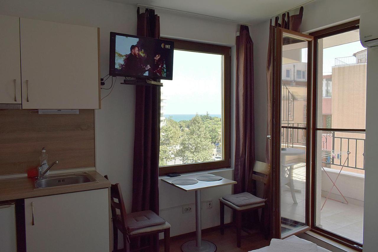 Flora Beach Apartaments Burgas Ngoại thất bức ảnh
