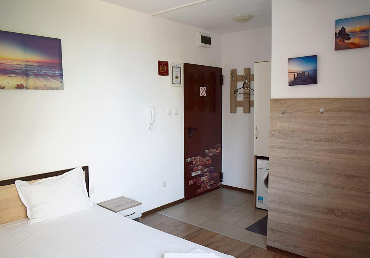 Flora Beach Apartaments Burgas Ngoại thất bức ảnh
