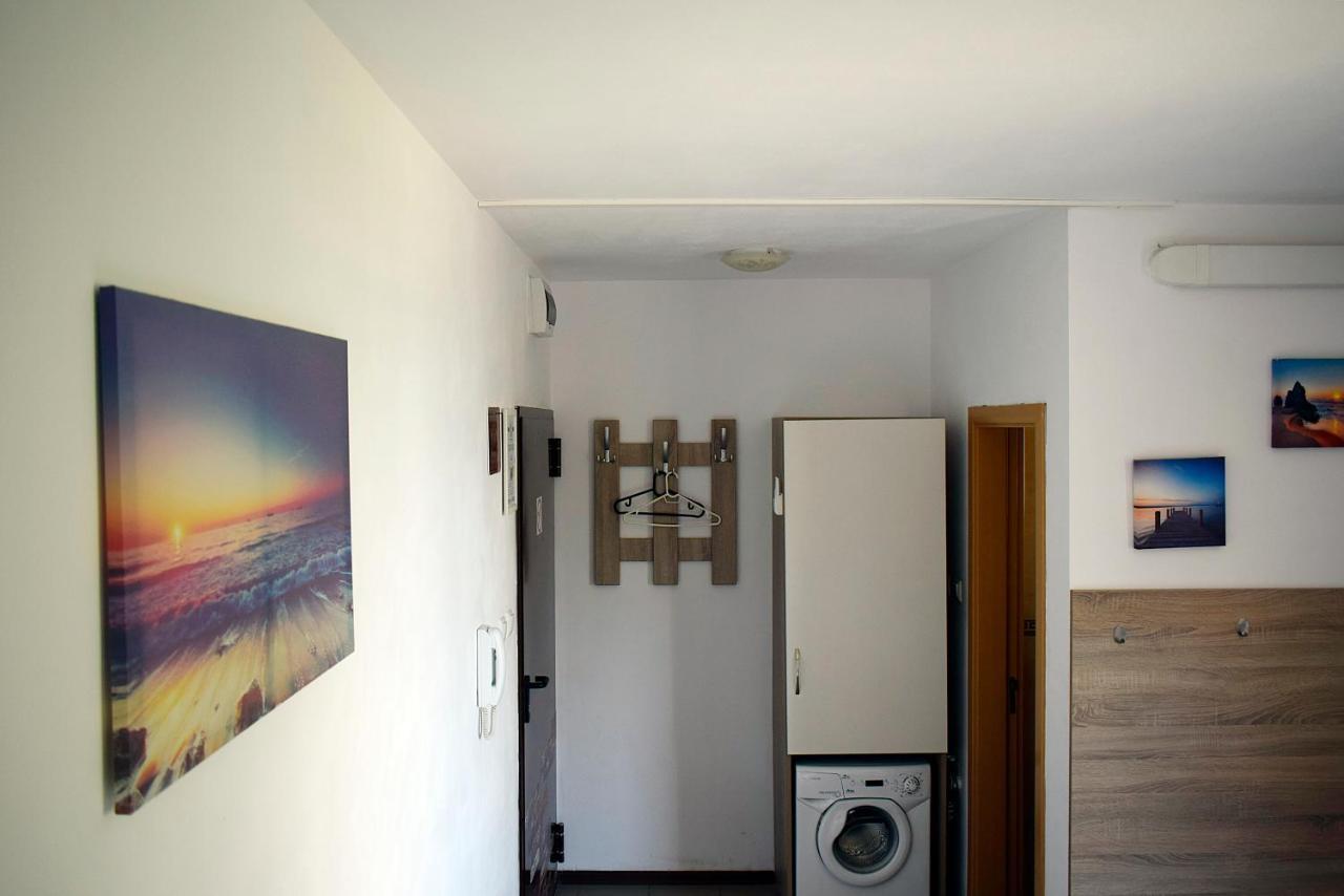 Flora Beach Apartaments Burgas Ngoại thất bức ảnh