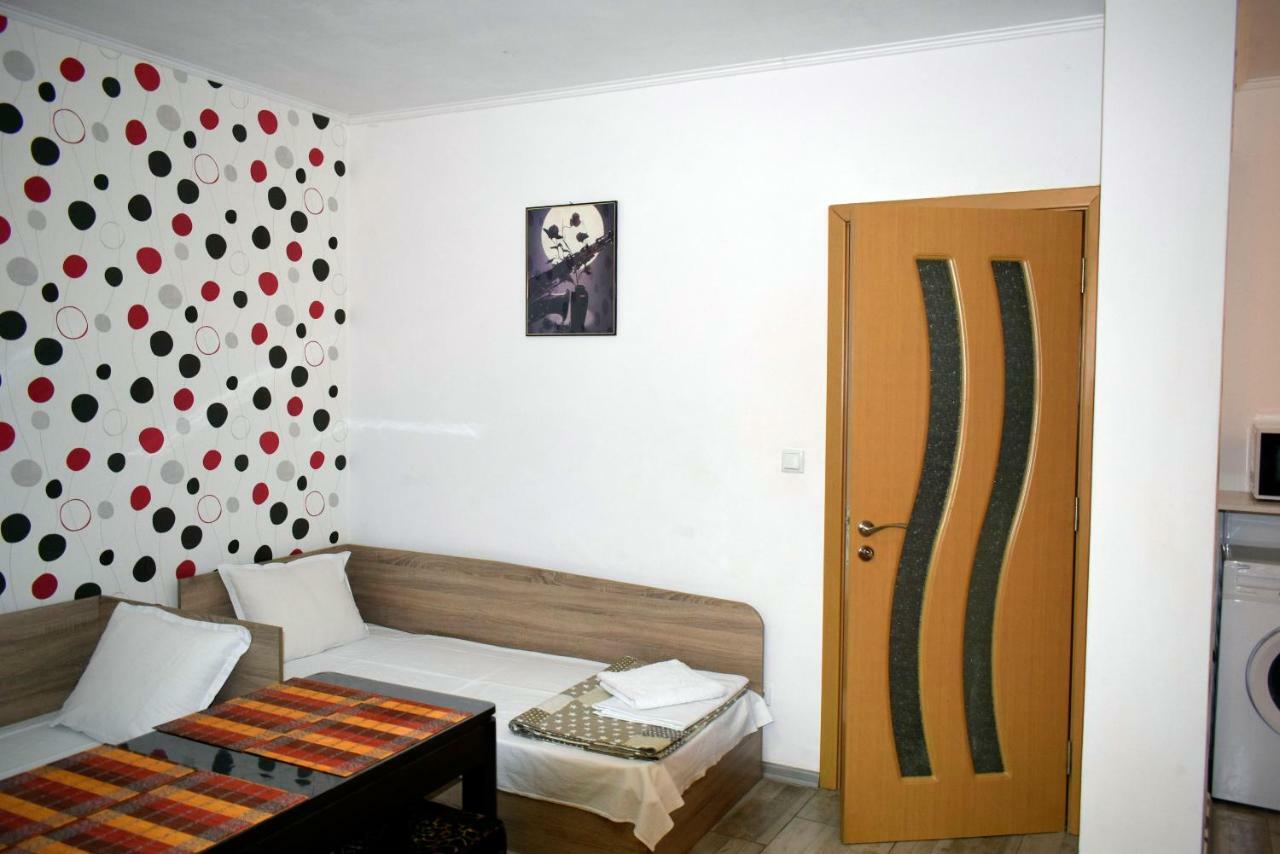 Flora Beach Apartaments Burgas Ngoại thất bức ảnh